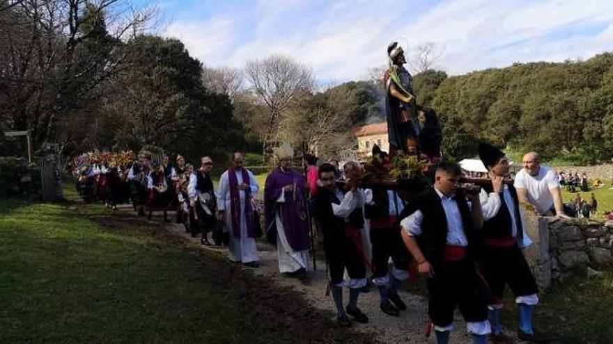 Pimiango celebra Santu Medé en un entorno que estrena título de Bien de Interés Cultural