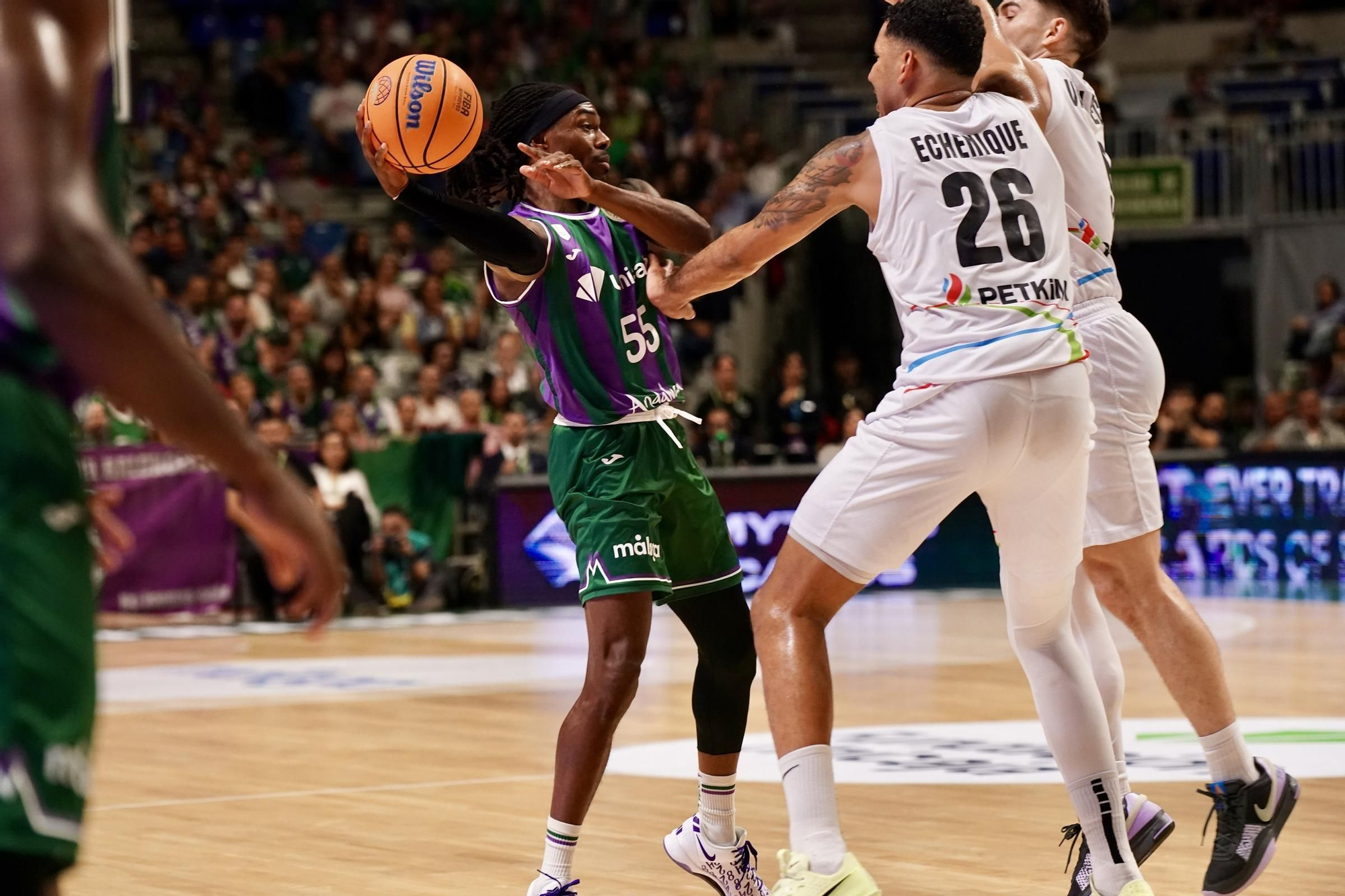 Partido disputado entre el Unicaja y el Aliaga Petkimspor de la BCL