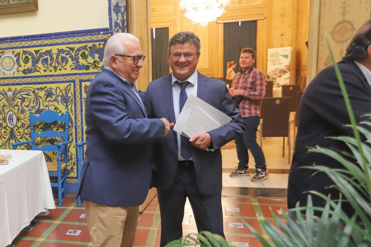Francisco Gómez (Grupo Marjal) junto a Toni Cabot Francisco Gómez (Grupo Marjal) junto a Toni Cabot
