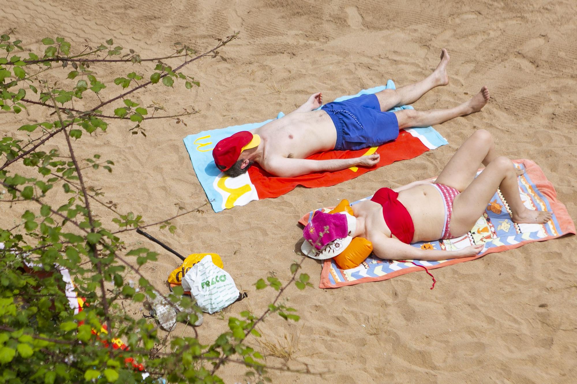 Así se sofoca el calor en la comarca de Avilés: de la playa a los parques