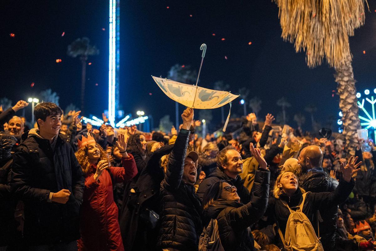 Locura por la cabalgata de Reyes Magos en Barcelona