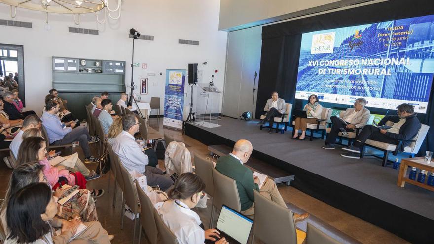 El turismo rural pide bajar impuestos y poner coto a la vivienda vacacional