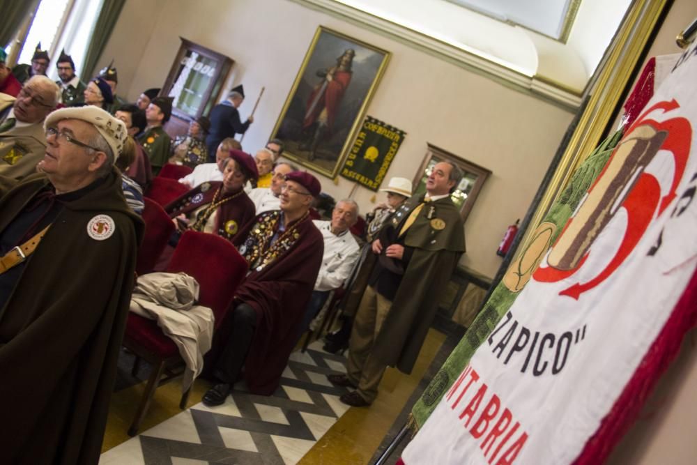 Acto de las cofradías en el Ayuntamiento de Oviedo