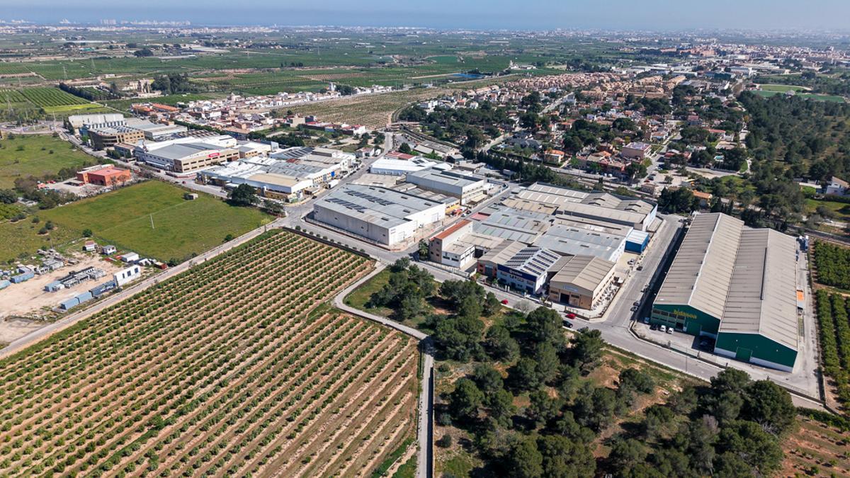 Área industrial de Moncada, que crecerá con el Polígono III.
