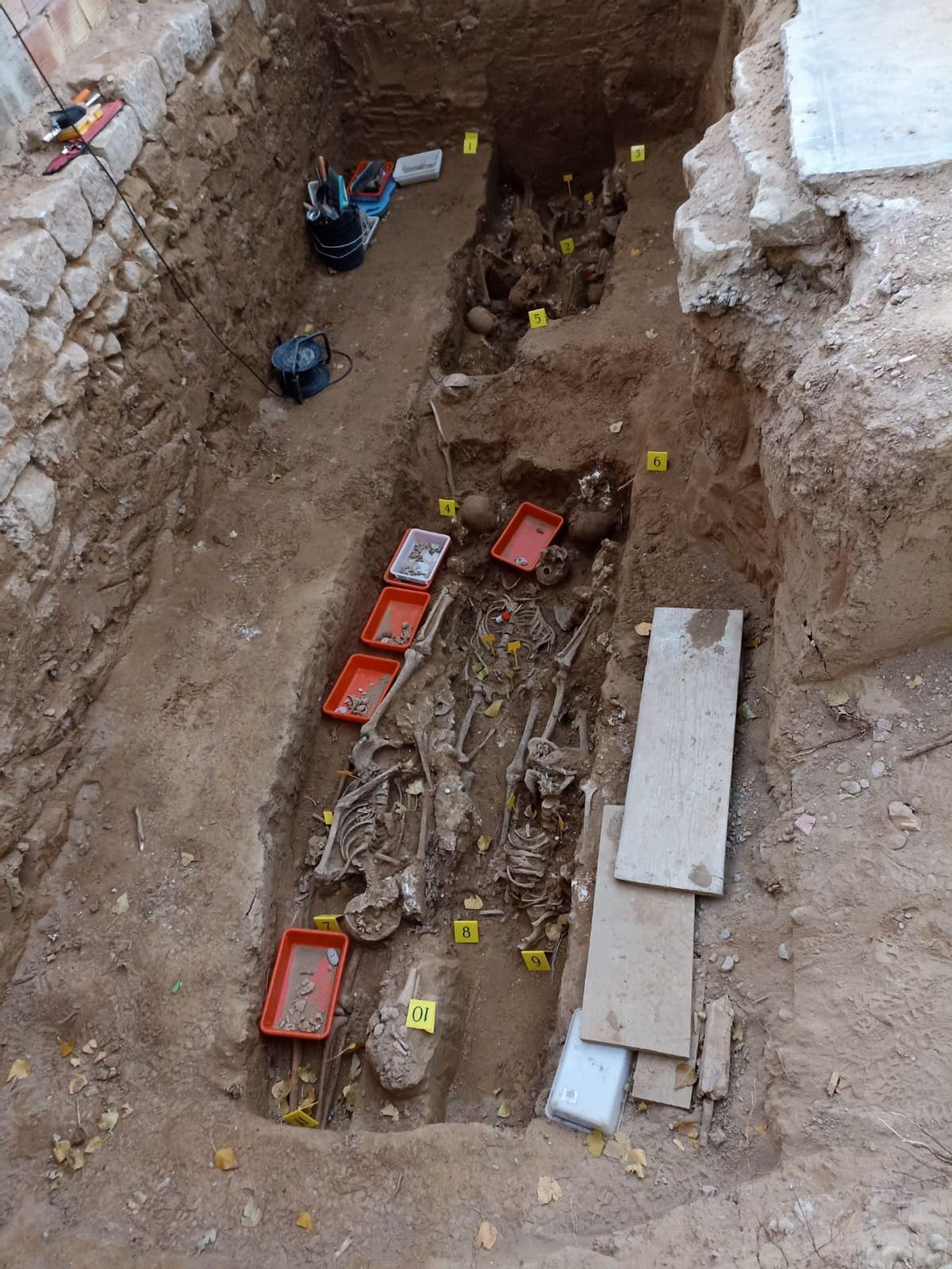 Los huesos se ubicaban bajo un nicho del cementerio viejo de Rivas.