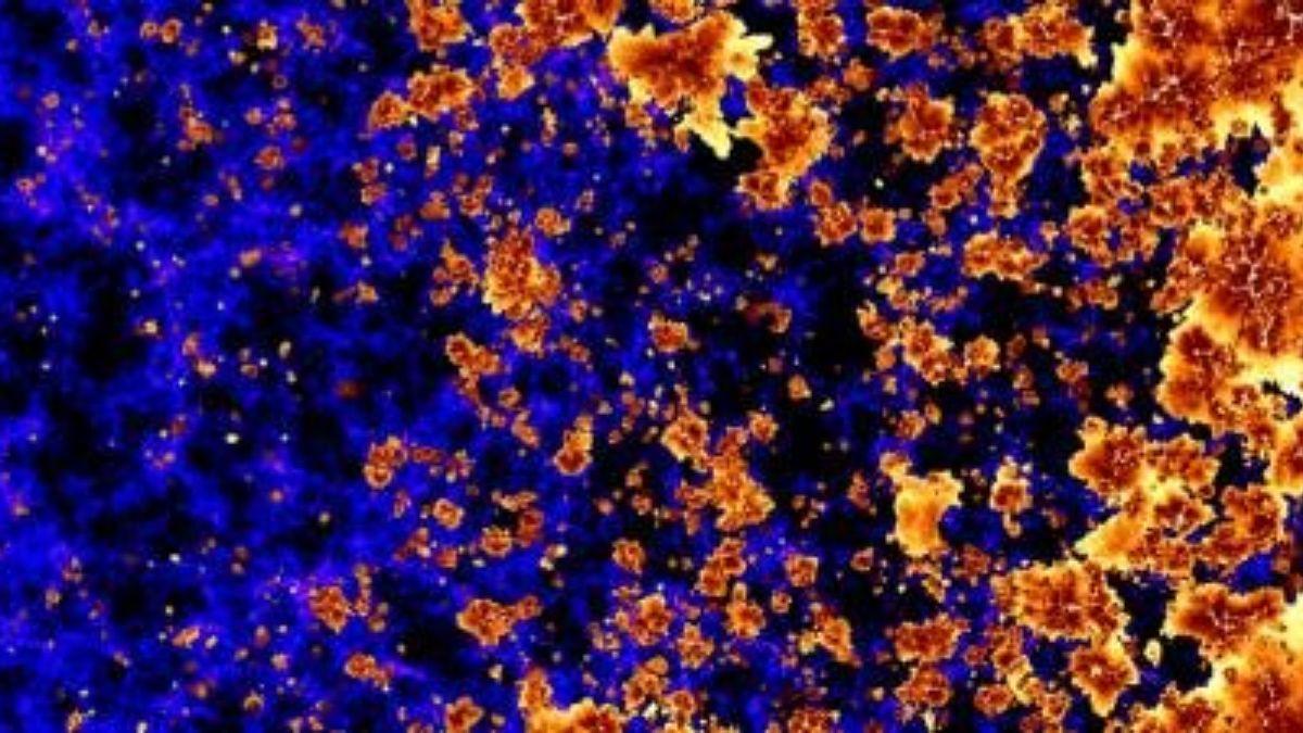 Una simulación informática ha logrado traducir en imágenes los cambios que tuvieron lugar en el Universo primitivo, hasta que la luz logró atravesar todo el espectro electromagnético e iluminó el cosmos.