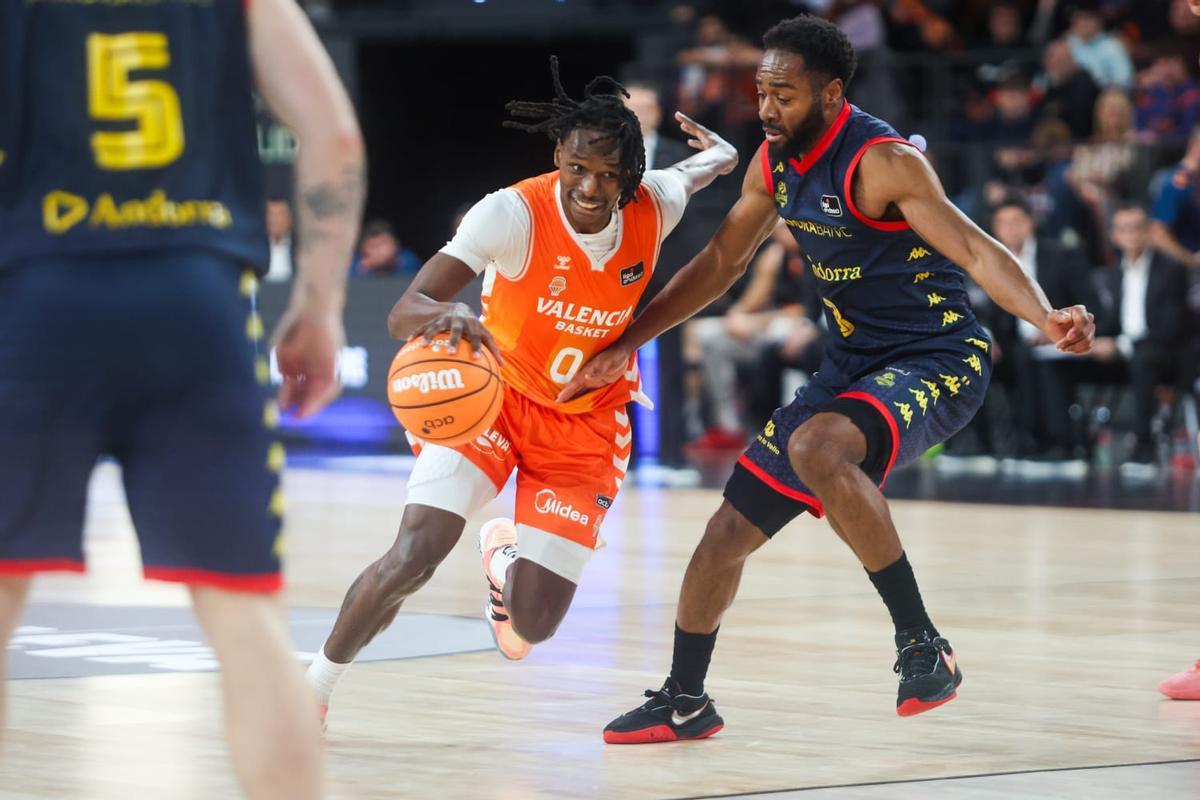 Brancou Badio, sin acierto en el tiro en el primer cuarto.