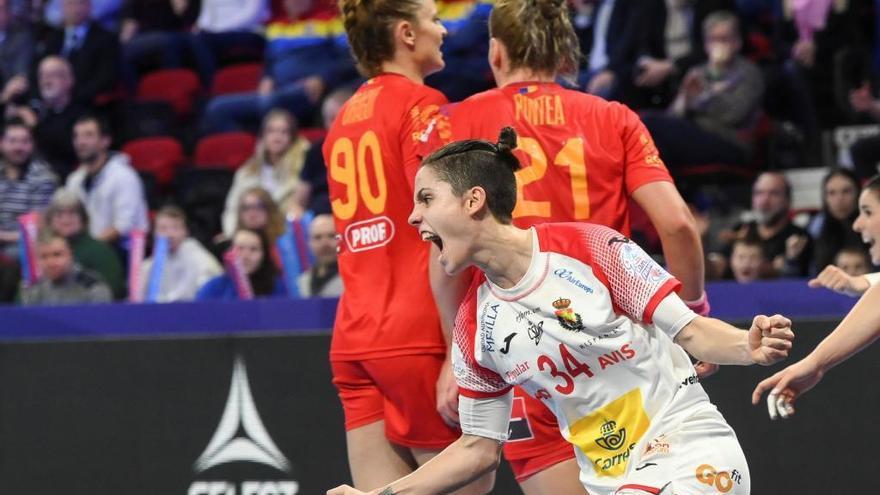 La gallega Alicia Fernández celebra un gol en el Europeo de Francia. // S. Bozon