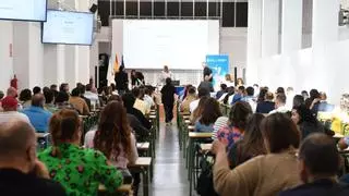 La investigación por el presunto fraude en la oposición de la Seguridad Social en A Coruña apunta al uso de pinganillos y otros dispositivos electrónicos