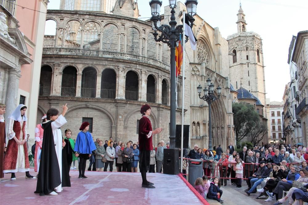 Representación del altar de la Pila Bautismal en la Plaza de la Virgen