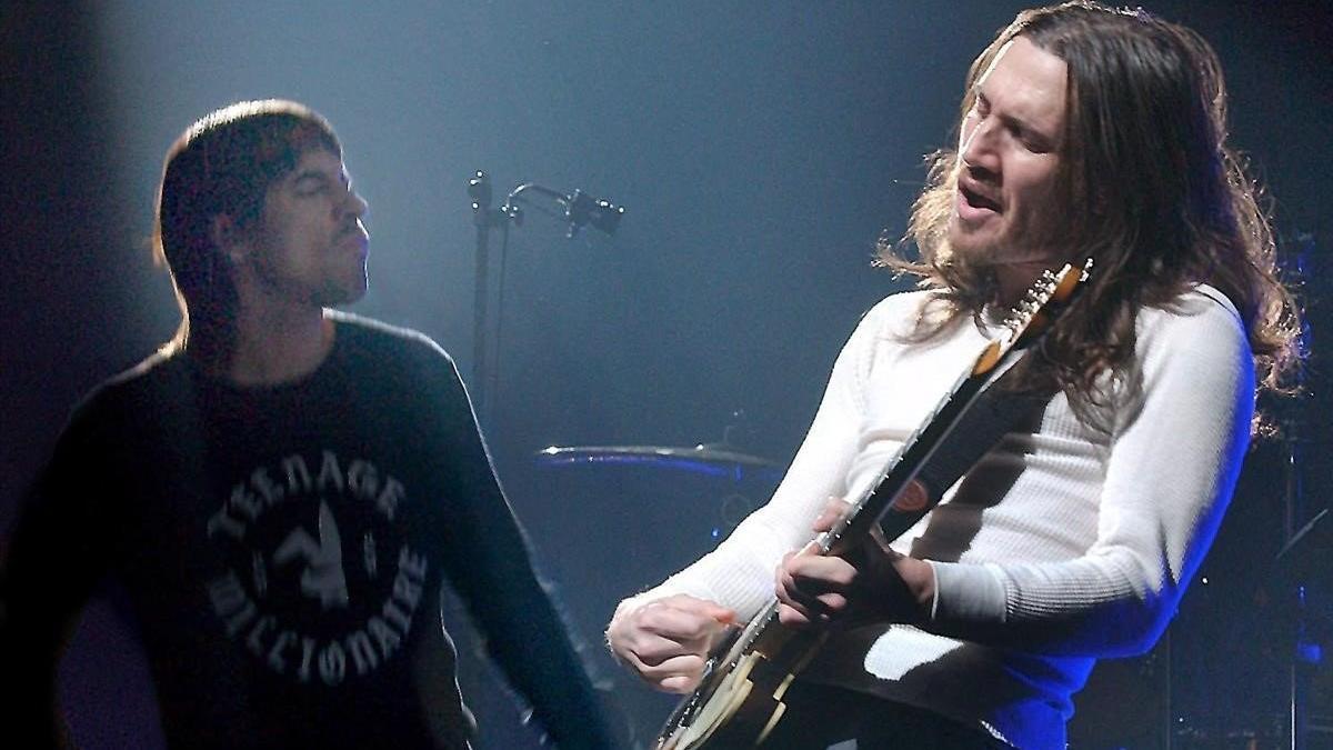 John Frusciante vuelve a coger la guitarra de Red Hot Chili Peppers