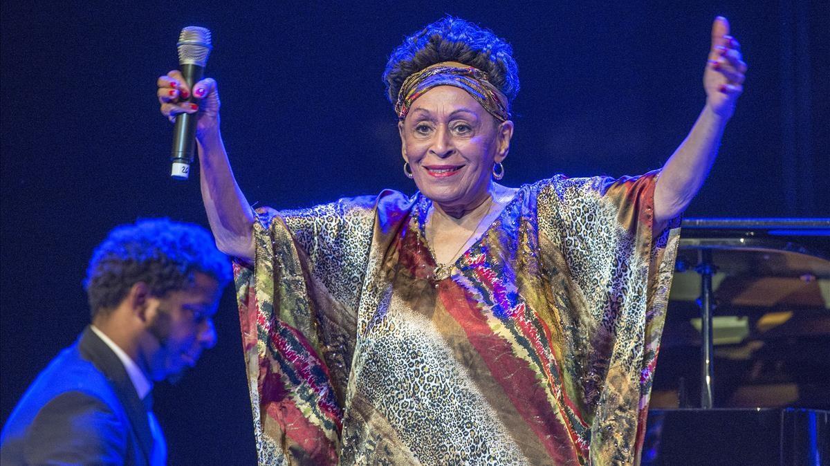 Omara Portuondo.