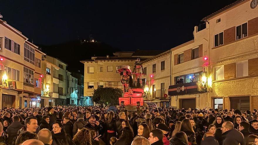Multitudinaria Rompida de la hora en Andorra