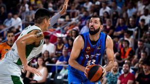 La Penya avergonyeix el Barça al Palau i iguala la semifinal