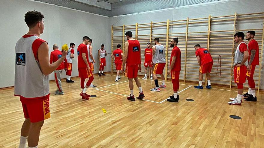 La seleccoón española, en un entreno en Polonia.