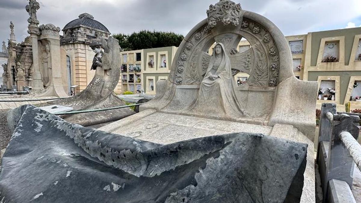 L'hipogeu Carreras del cementiri de Lloret de Mar en fase de restauració
