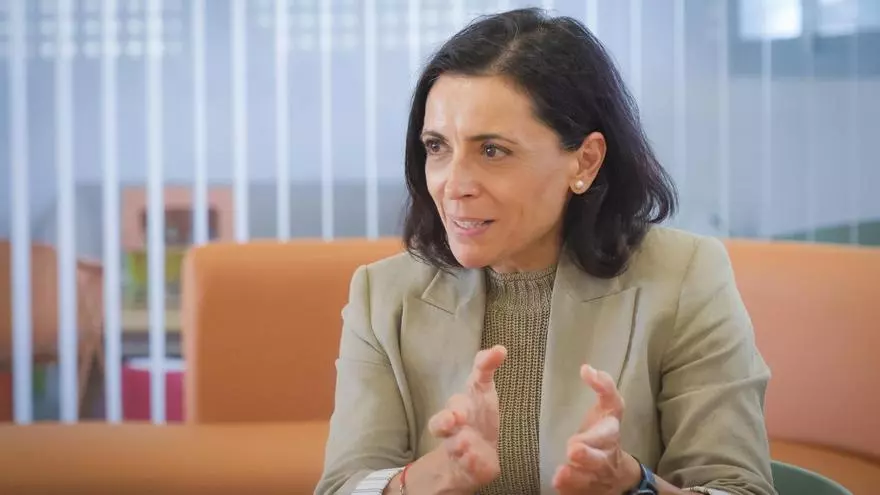 Eva Bajo, nueva directora del Instituto de Medicina Legal de Las Palmas: "La escasez de personal es un lastre, necesitamos refuerzos"