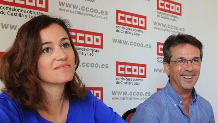 Ana Bérchez y Manuel Prieto, ayer en CC.OO.