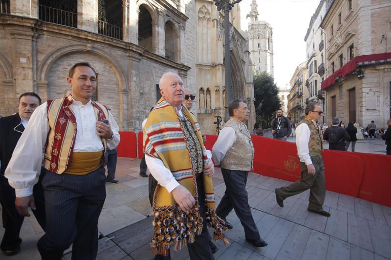 Comisiones falleras que han desfilado hasta las 18:00 horas.