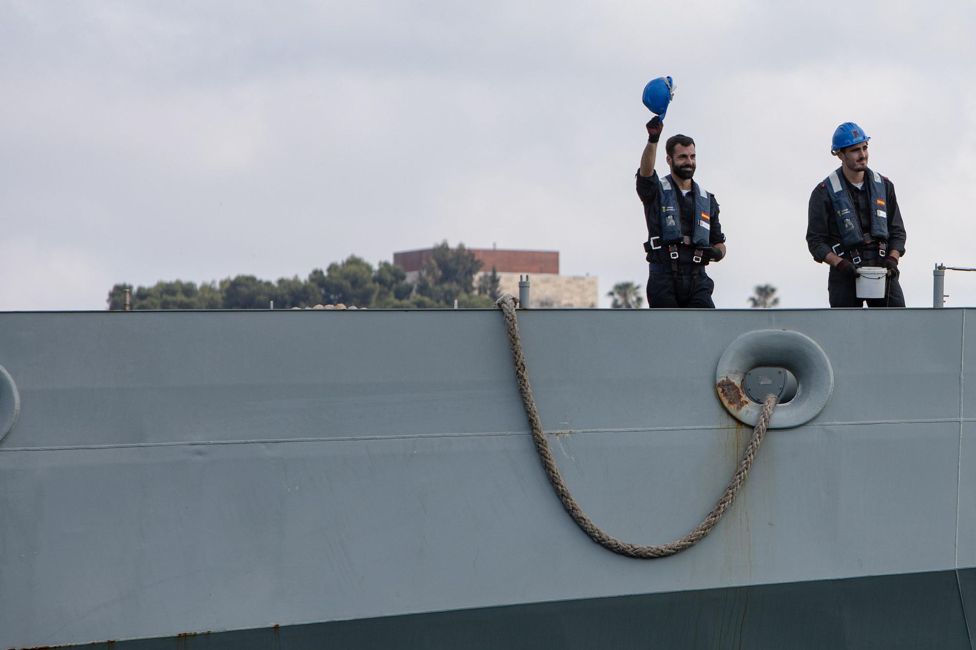 Las imágenes del regreso a Cartagena del BAM 'Audaz' de la Armada tras cinco meses en el Golfo de Guinea