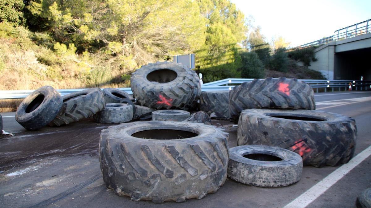 Neumáticos en medio N-II en Pontós