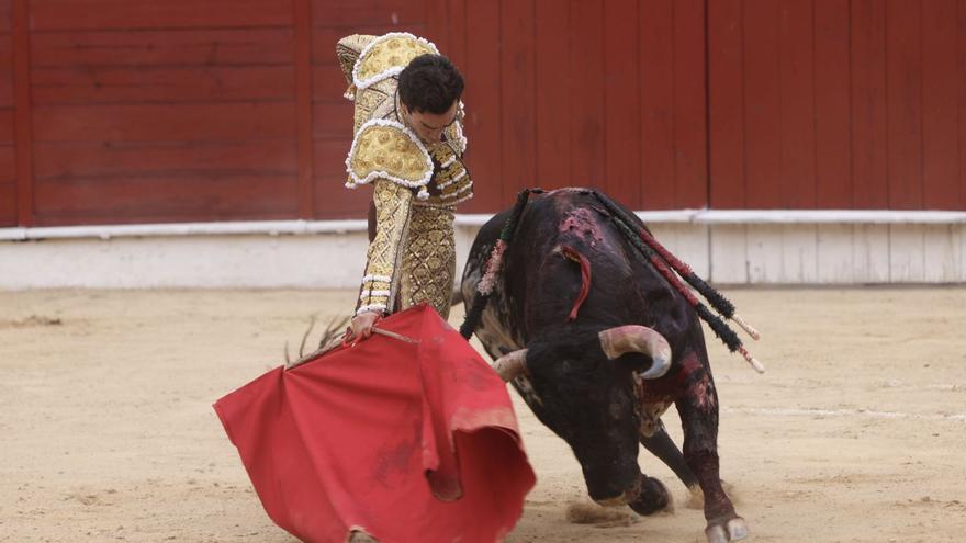 Locura en La Era: alternativa de Trigueros e indulto de Rufo