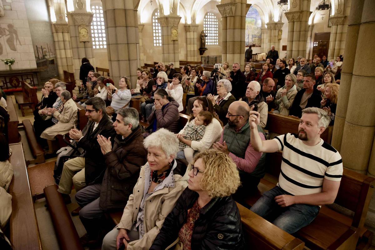 El concierto del coro ucraniano "Canticum" en Gijón, en imágenes