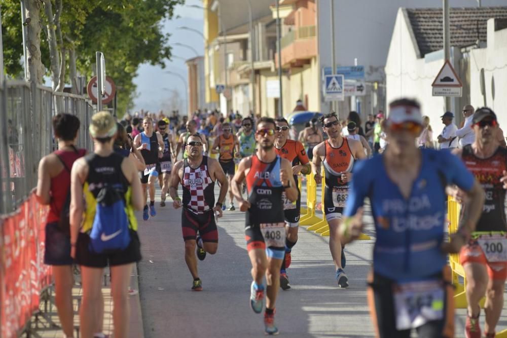 Llegada a la meta del Triatlón Villa de Fuente Álamo