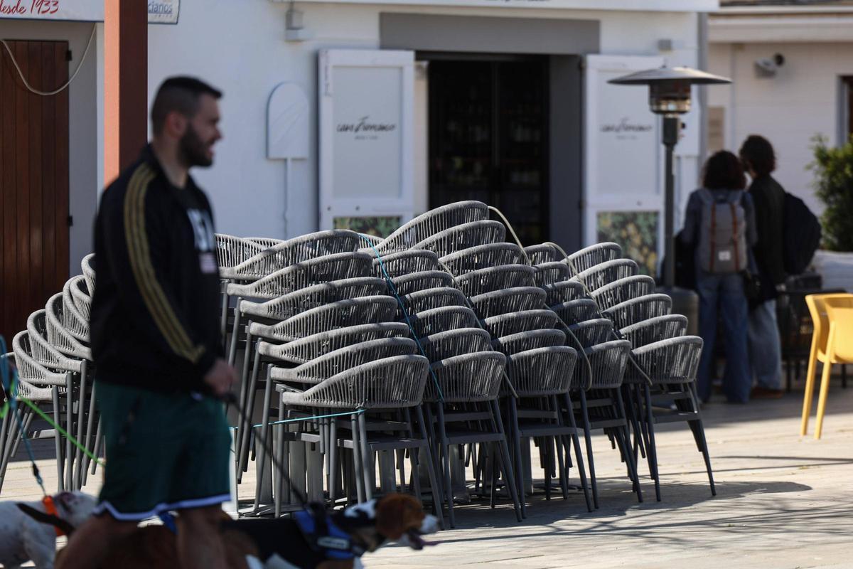 Galería: los comercios de la zona del puerto de Ibiza recobran vida durante la Semana Santa