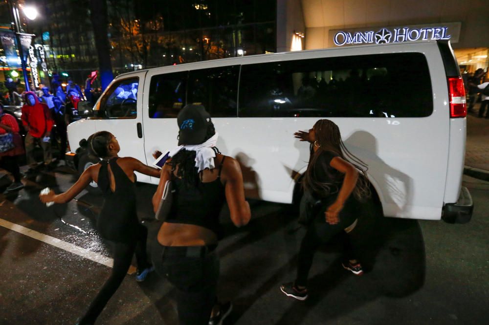 Graves disturbios en el segundo día de protestas en Charlotte