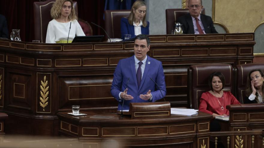 Sánchez retreu a Tamames que ajudi a blanquejar els hereus de Blas Piñar