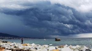 Fortes tempestes i pluges posen en risc Barcelona i Girona aquest dilluns