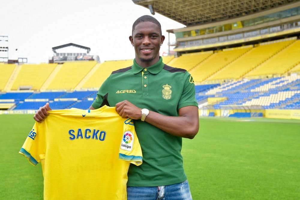 Presentación de Sacko como nuevo jugador de la UD Las Palmas