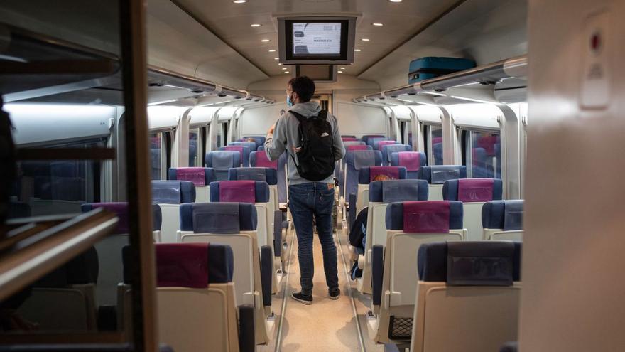 Los viajeros de Zamora pendientes del precio de los abonos del tren