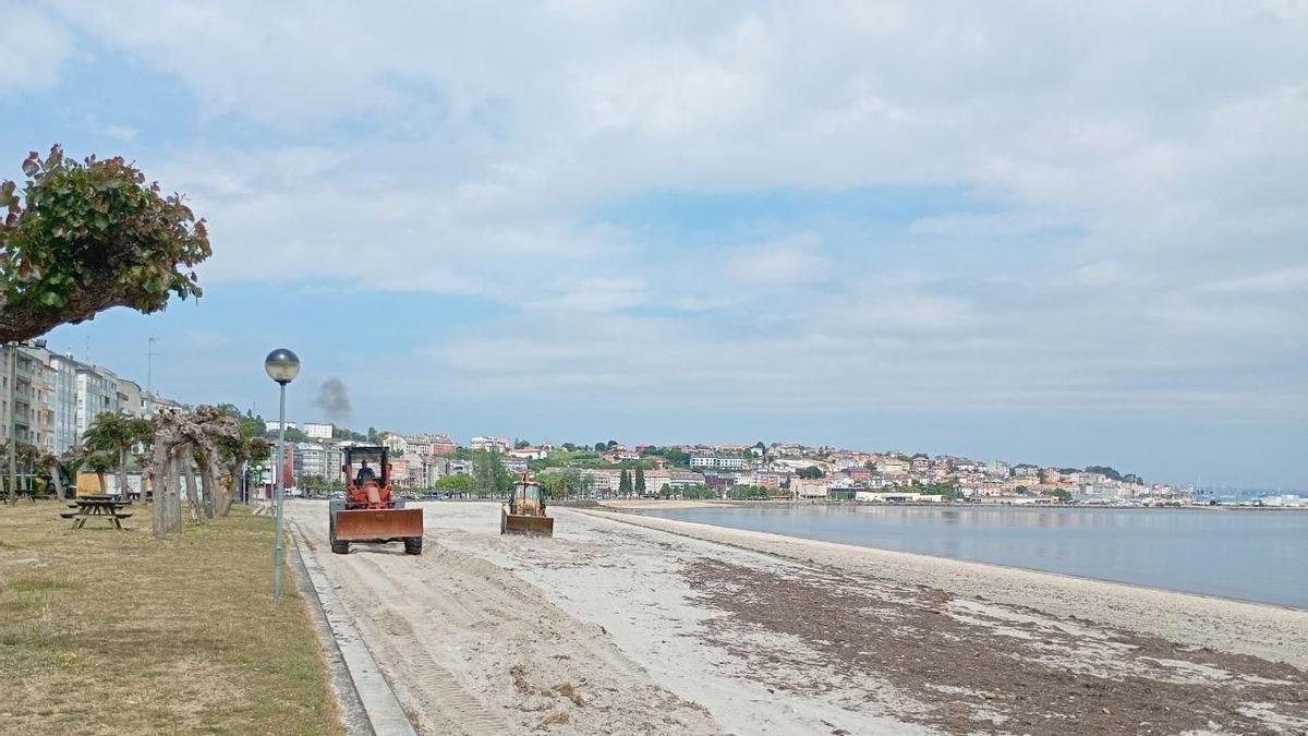 Trabajos en los arenales de Sada Nova y As Delicias.