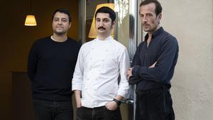 Jordi Mestre, Joan Vallès e Iván Fernández, en el restaurante Gegant.