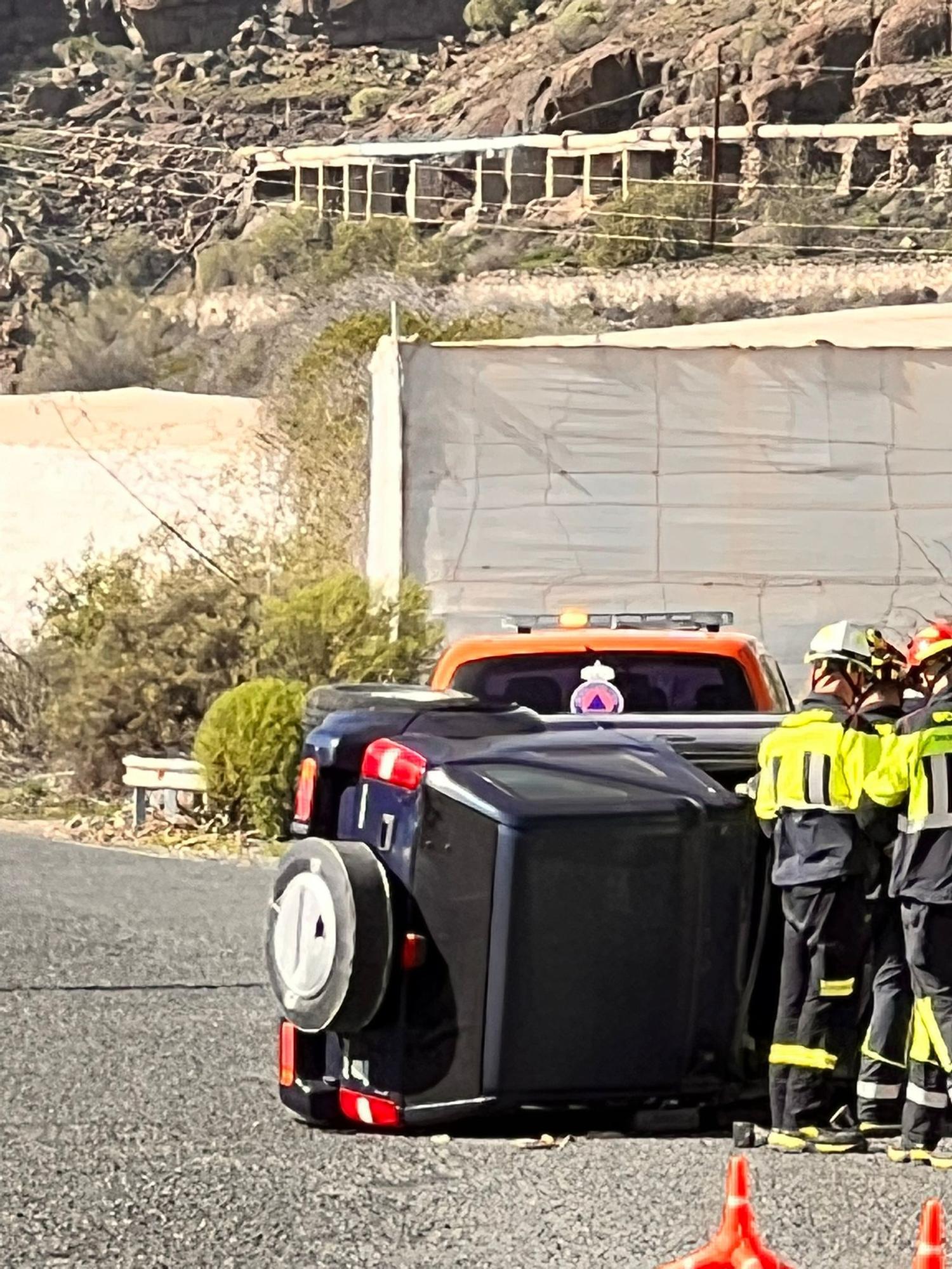 Vuelco de un vehículo en El Pajar