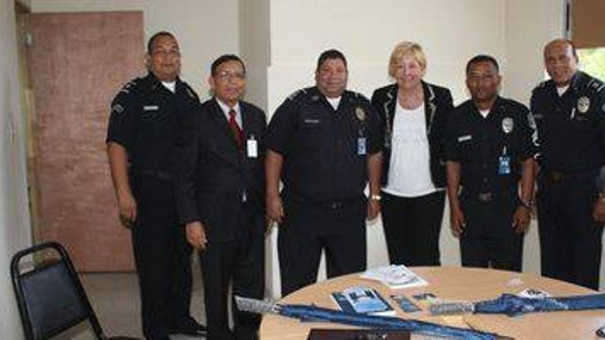 La inspectora Rosana Gallardo lleva el modelo de mediación policial de Vila-real a Panamá