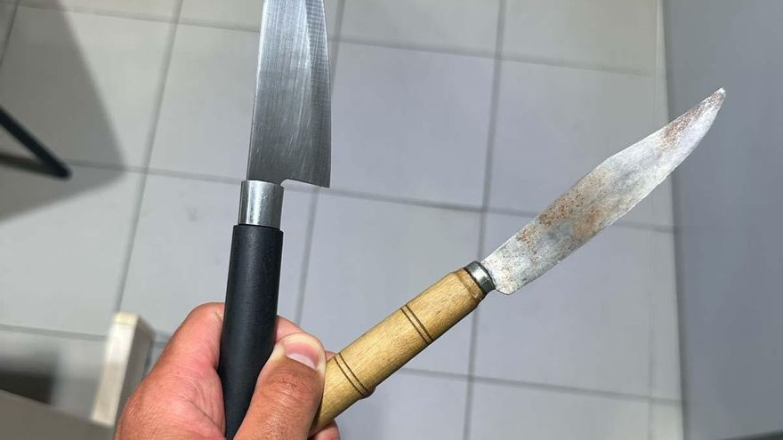 Tres policías, heridos leves en un ataque con navaja en la avenida de Arteixo