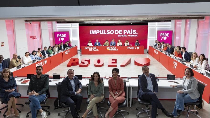 Sánchez señala el “agujero” electoral en Madrid y Andalucía y Ferraz pide una “reflexión” a estos territorios