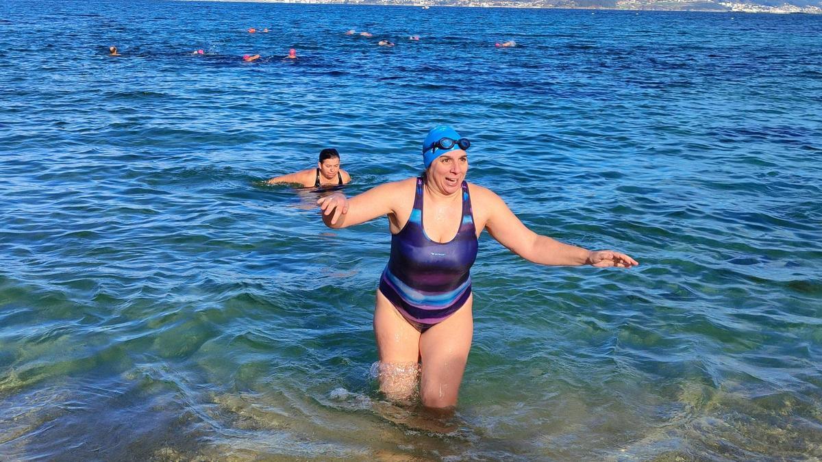 Un chapuzón reivindicativo en Pescadoira el Día de Reyes