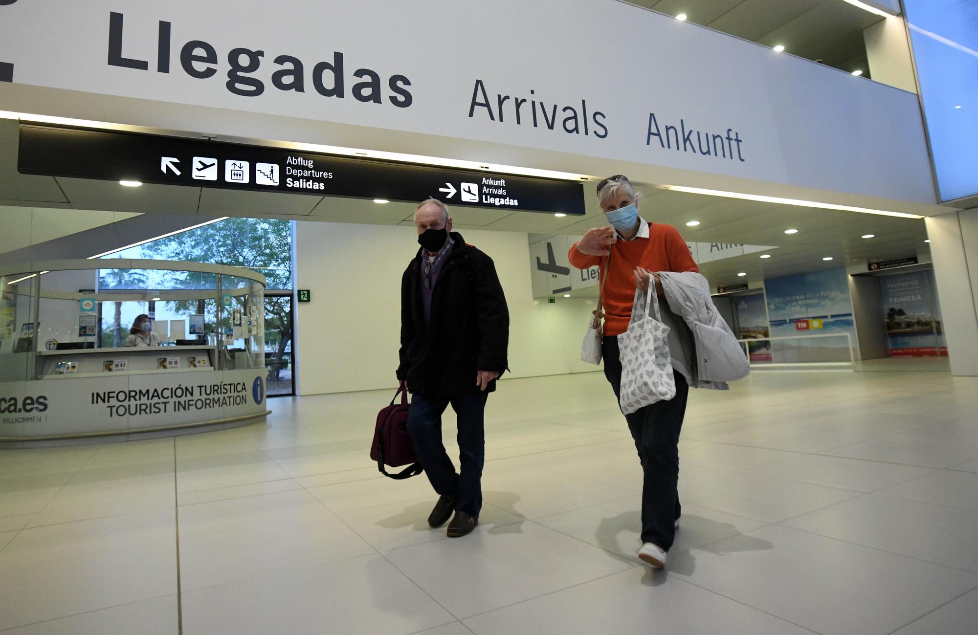 Corvera recibe el primer vuelo de Reino Unido en seis meses