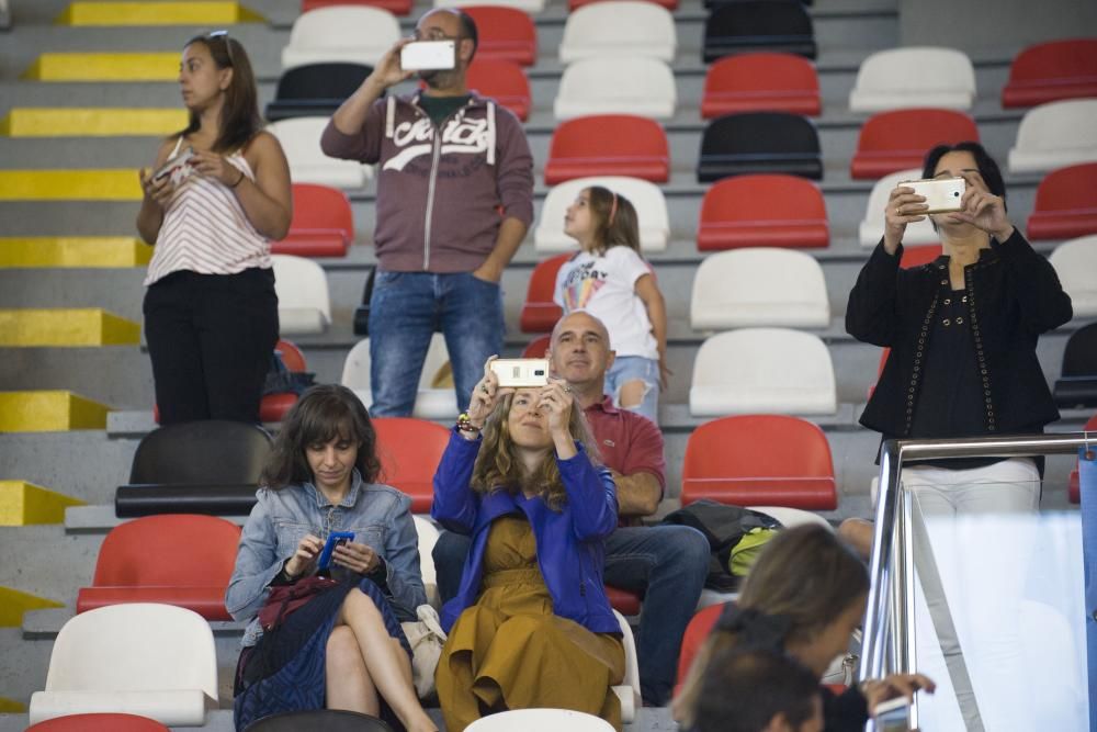 El equipo de hockey sobre patines presenta en el Palacio de los Deportes de Riazor las equipaciones para la temporada. La primera seguirá siendo verdiblanca y la segunda, blanquiazul como la del Dépor