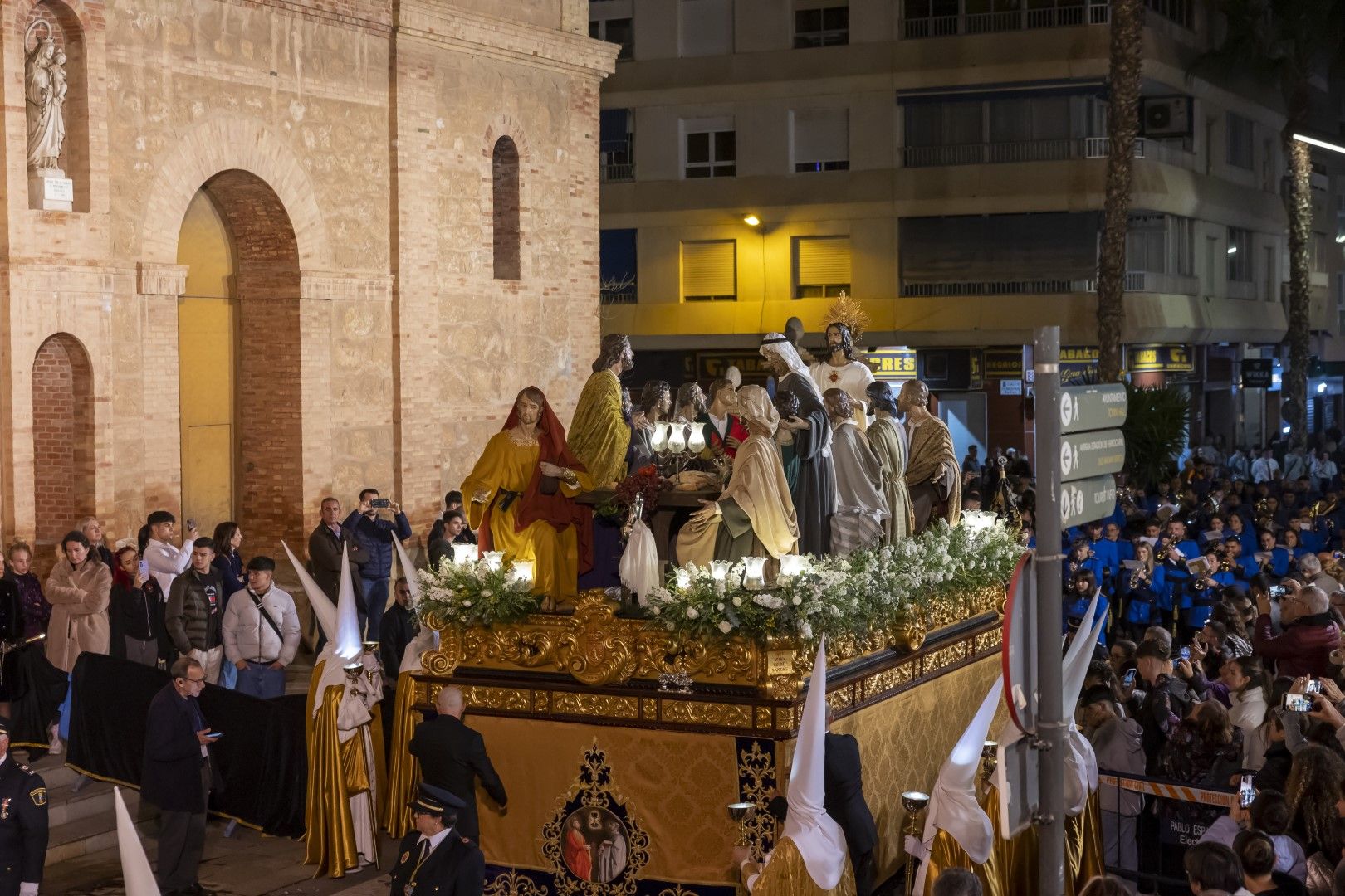 Aquí las imágenes de la Procesión de Lunes Santo en Torrevieja