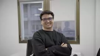 Joaquín, un profesor con tres idiomas y metido a guía turístico en Sevilla: "La inestabilidad laboral me quita el sueño"