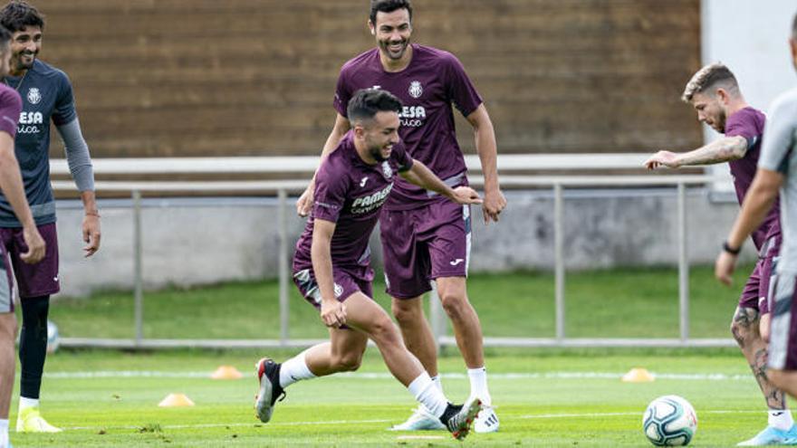 Iborra en un rondo sonriendo.