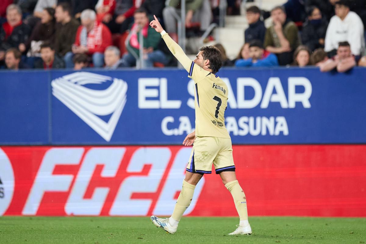 Ferran Torres of FC Barcelona celebrates after scoring the team's second goal during the LaLiga EA Sports match between CA Osasuna and FC Barcelona at El Sadar on May 2, 2026, in Pamplona, Spain. AFP7 02/05/2026 ONLY FOR USE IN SPAIN. Ricardo Larreina / AFP7 / Europa Press;2026;SPAIN;SPORT;ZSPORT;SOCCER;ZSOCCER;CA Osasuna v FC Barcelona - LaLiga EA Sports;
