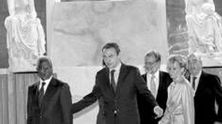 Zapatero cree prioritario que la UE mejore la relación con EEUU