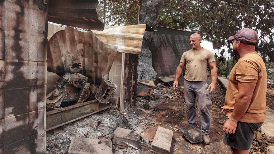 Vecinos de Aguamansa regresan a sus casas tras el incendio en La Orotava