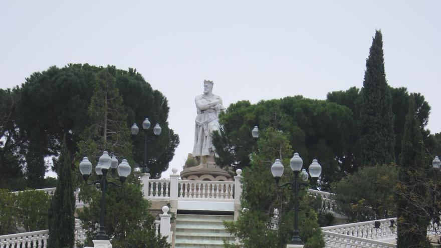 Escalinata del Batallador, en el Parque Grande José Antonio Labordeta de Zaragoza.